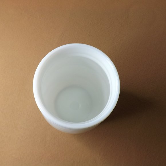 Milk Glass Container - Picture 4 of 6